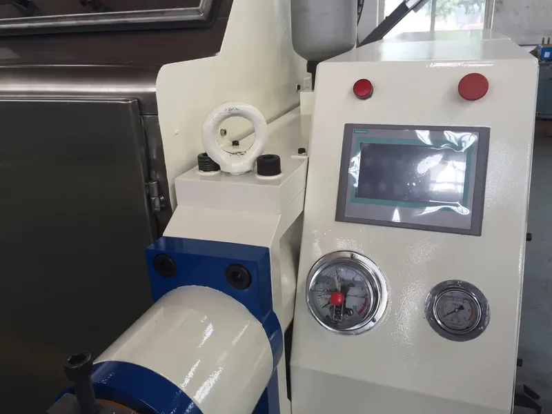 Closed-loop hydraulic roll-gap control (PLC/manual) on Bellaex grain flaker.